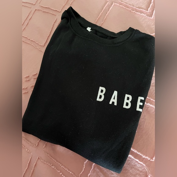 BABE Crewneck - Picture 1 of 2